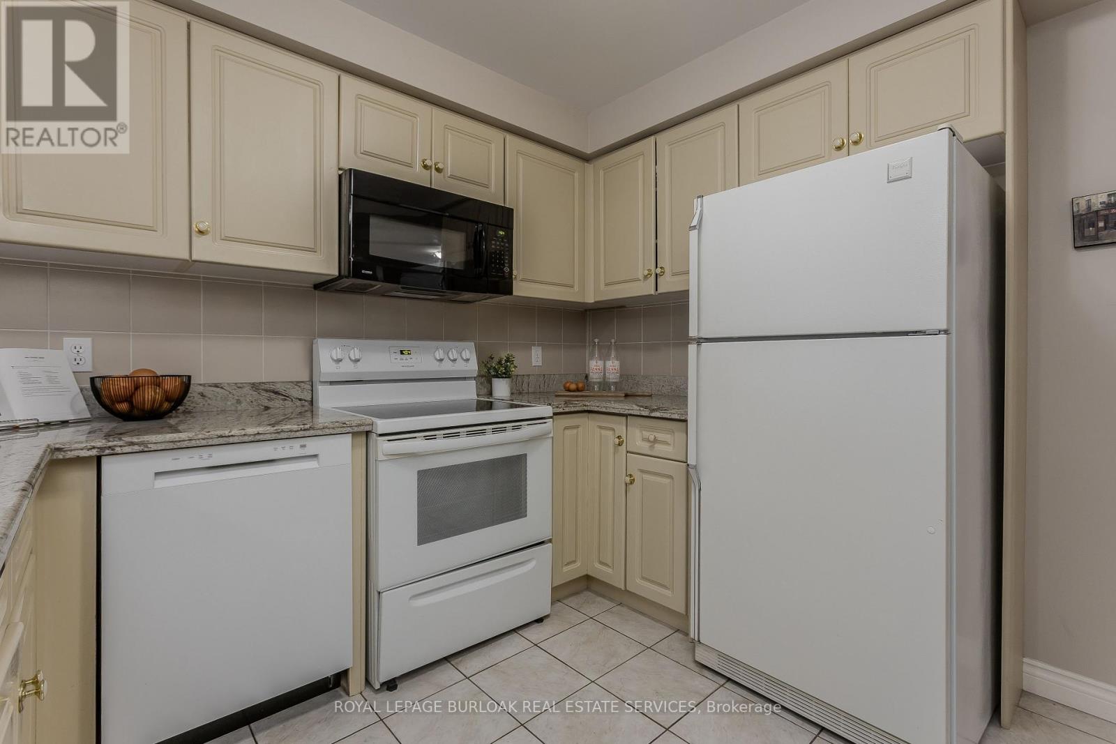 1146 Augustus Drive, Burlington, Ontario  L7S 2K6 - Photo 14 - W12726432