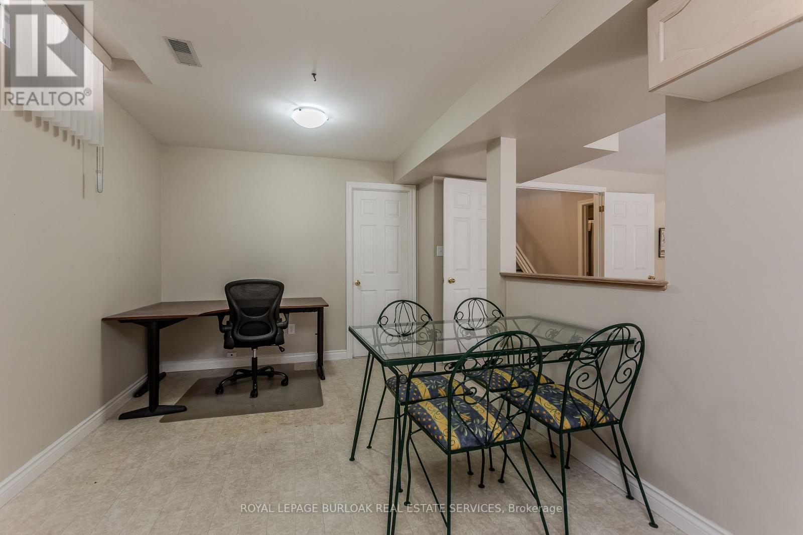 1146 Augustus Drive, Burlington, Ontario  L7S 2K6 - Photo 33 - W12726432