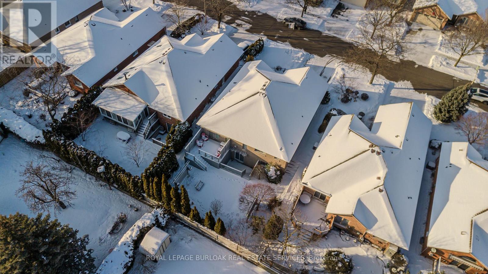 1146 Augustus Drive, Burlington, Ontario  L7S 2K6 - Photo 48 - W12726432