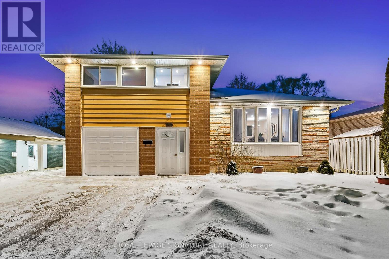 1271 Canford Crescent, Mississauga, Ontario  L5J 3M9 - Photo 1 - W12726446