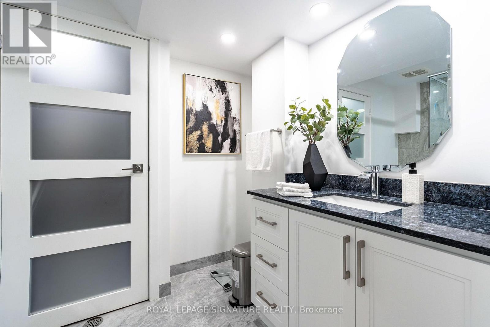 1271 Canford Crescent, Mississauga, Ontario  L5J 3M9 - Photo 27 - W12726446