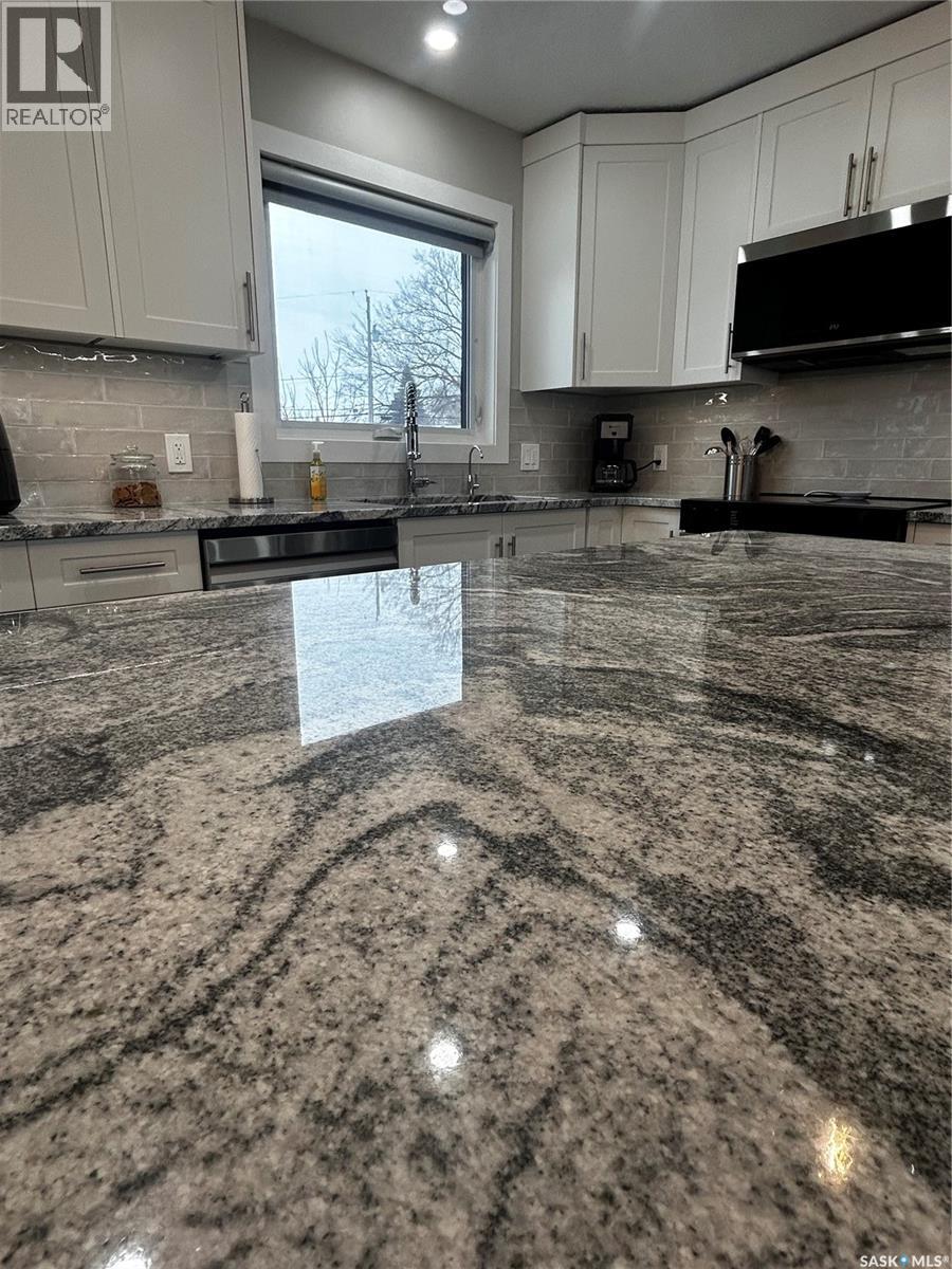 709 Jubilee Place, Estevan, Saskatchewan  S4A 0A1 - Photo 13 - SK027121