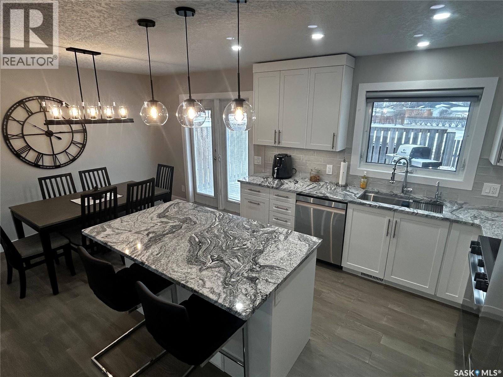 709 Jubilee Place, Estevan, Saskatchewan  S4A 0A1 - Photo 11 - SK027121