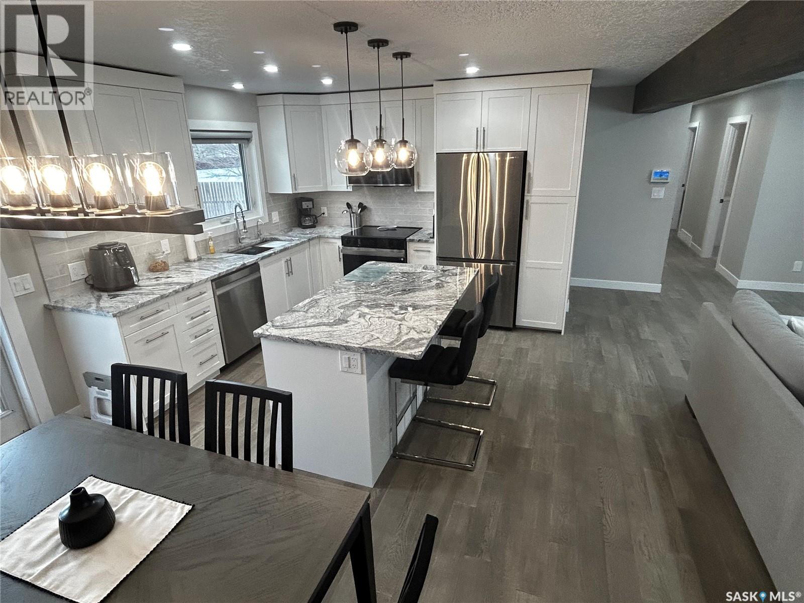 709 Jubilee Place, Estevan, Saskatchewan  S4A 0A1 - Photo 9 - SK027121