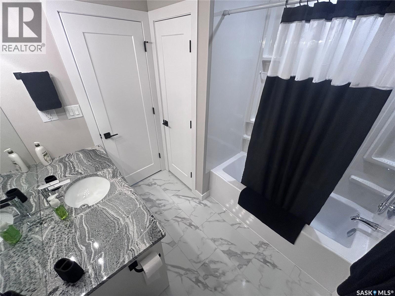 709 Jubilee Place, Estevan, Saskatchewan  S4A 0A1 - Photo 19 - SK027121