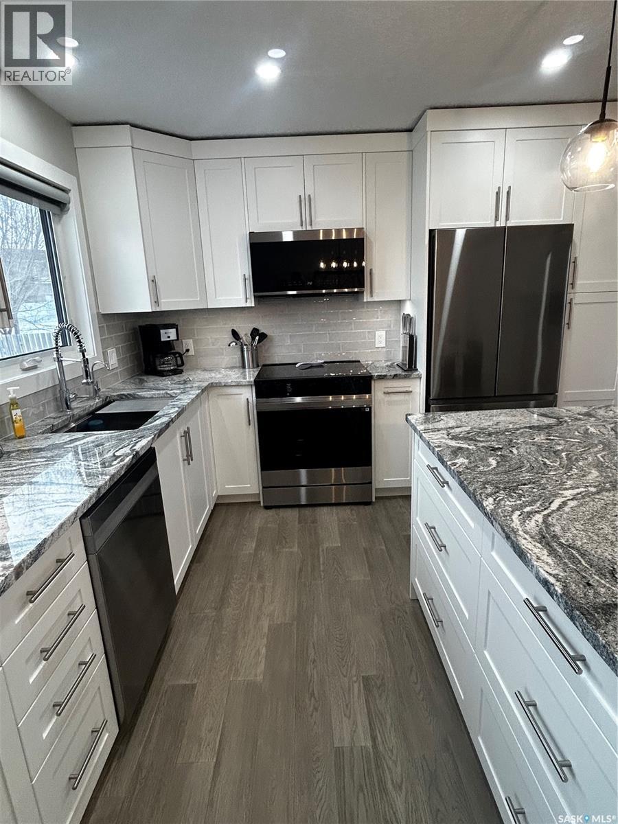 709 Jubilee Place, Estevan, Saskatchewan  S4A 0A1 - Photo 12 - SK027121