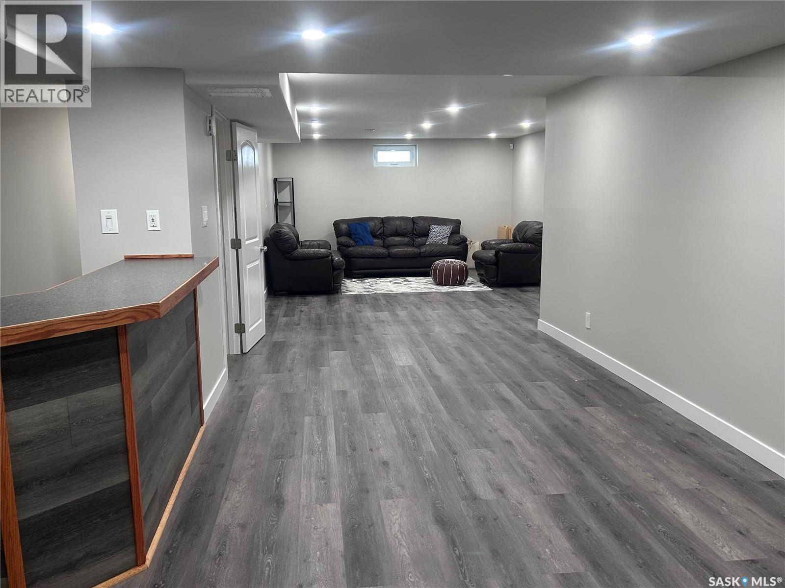 709 Jubilee Place, Estevan, Saskatchewan  S4A 0A1 - Photo 35 - SK027121