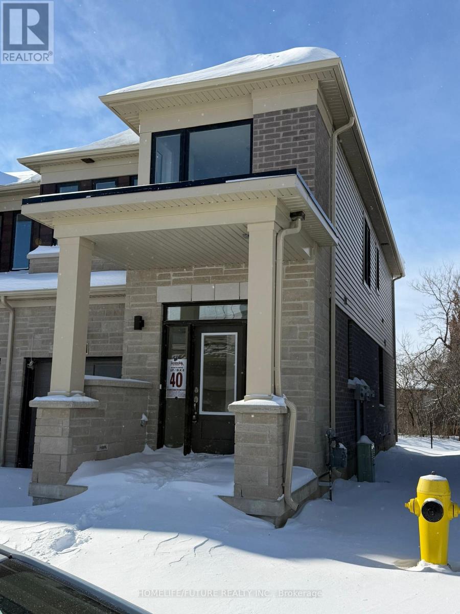 69 Watts Mews, Kawartha Lakes, Ontario  K9V 5V4 - Photo 2 - X12726418