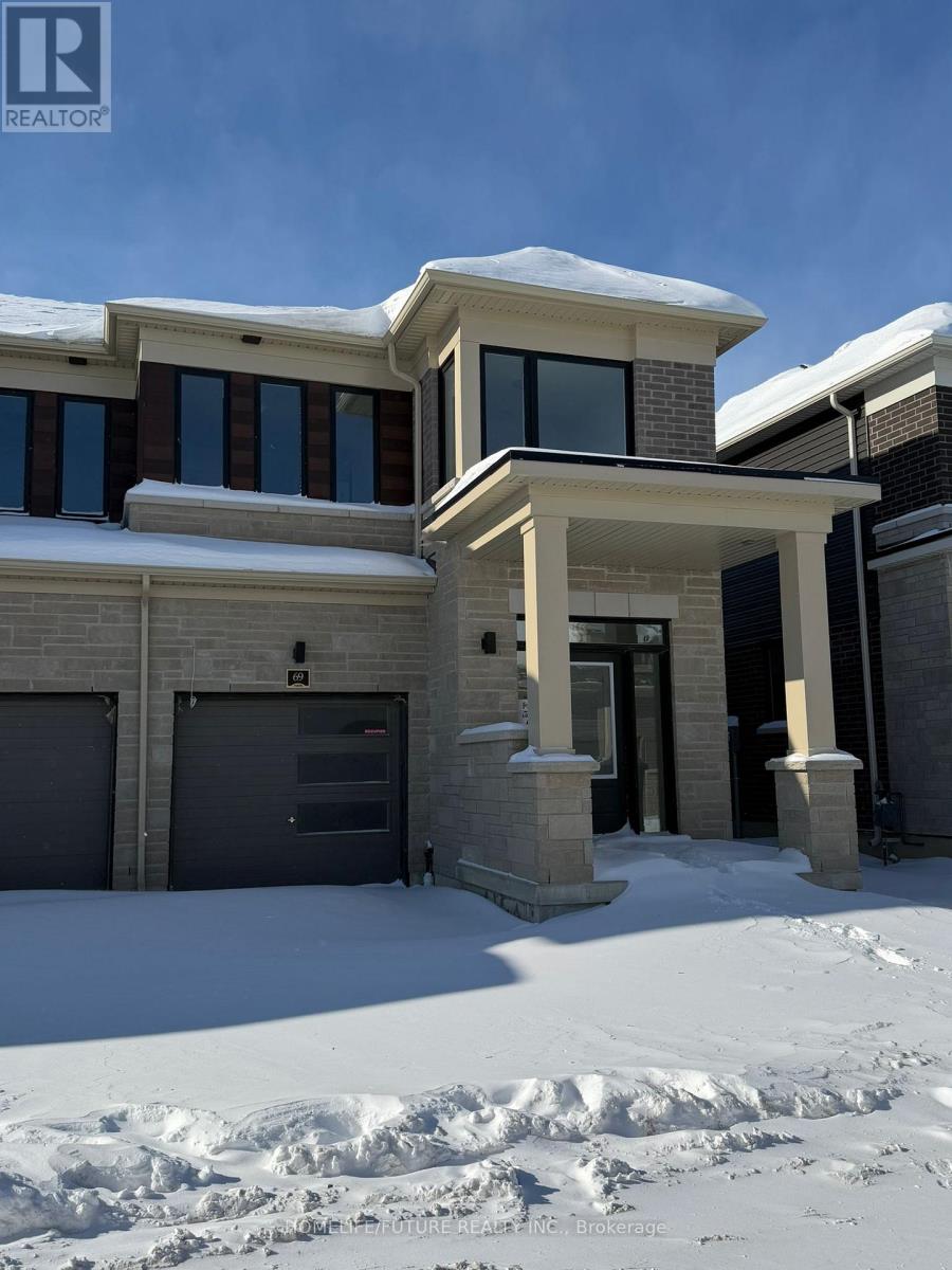 69 Watts Mews, Kawartha Lakes, Ontario  K9V 5V4 - Photo 3 - X12726418