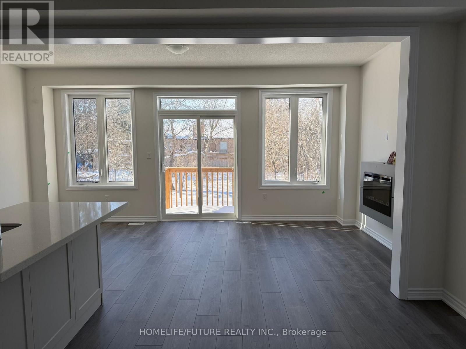 69 Watts Mews, Kawartha Lakes, Ontario  K9V 5V4 - Photo 4 - X12726418