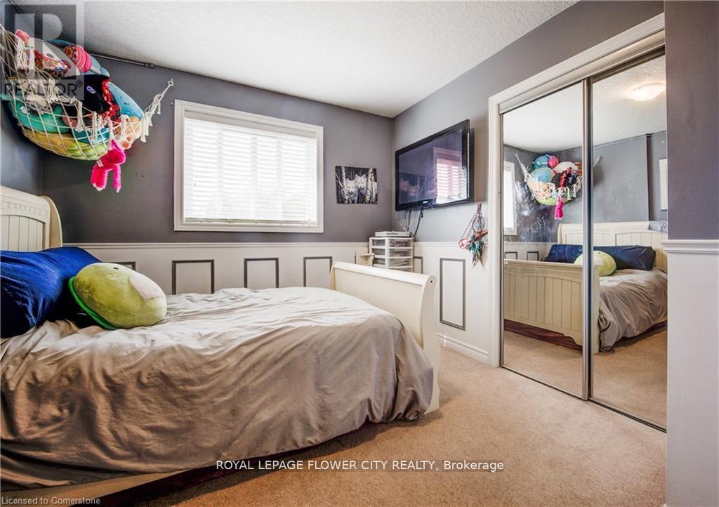 187 Huck Crescent W, Kitchener, Ontario  N2N 3P7 - Photo 14 - X12491664