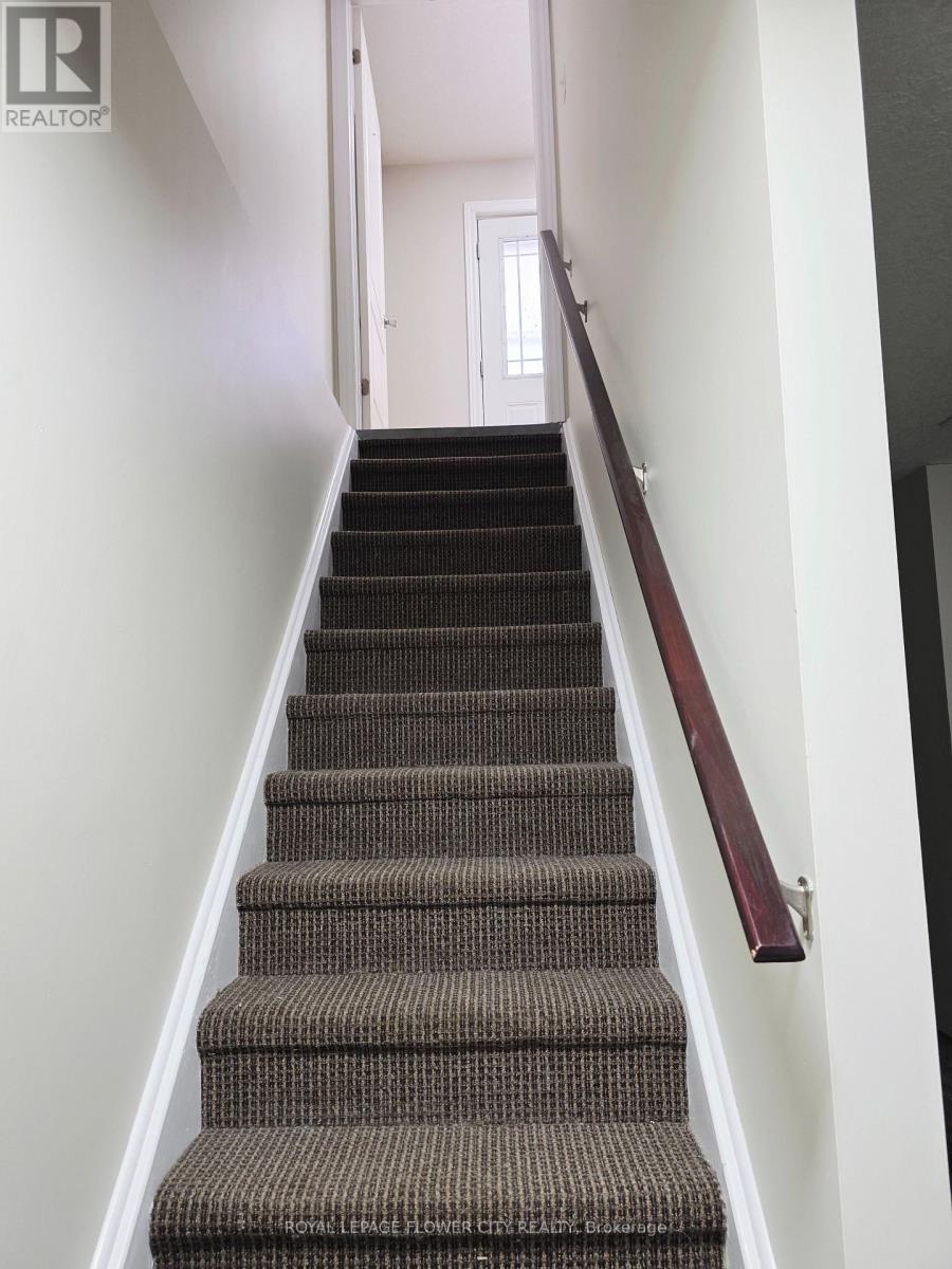 187 Huck Crescent W, Kitchener, Ontario  N2N 3P7 - Photo 22 - X12491664