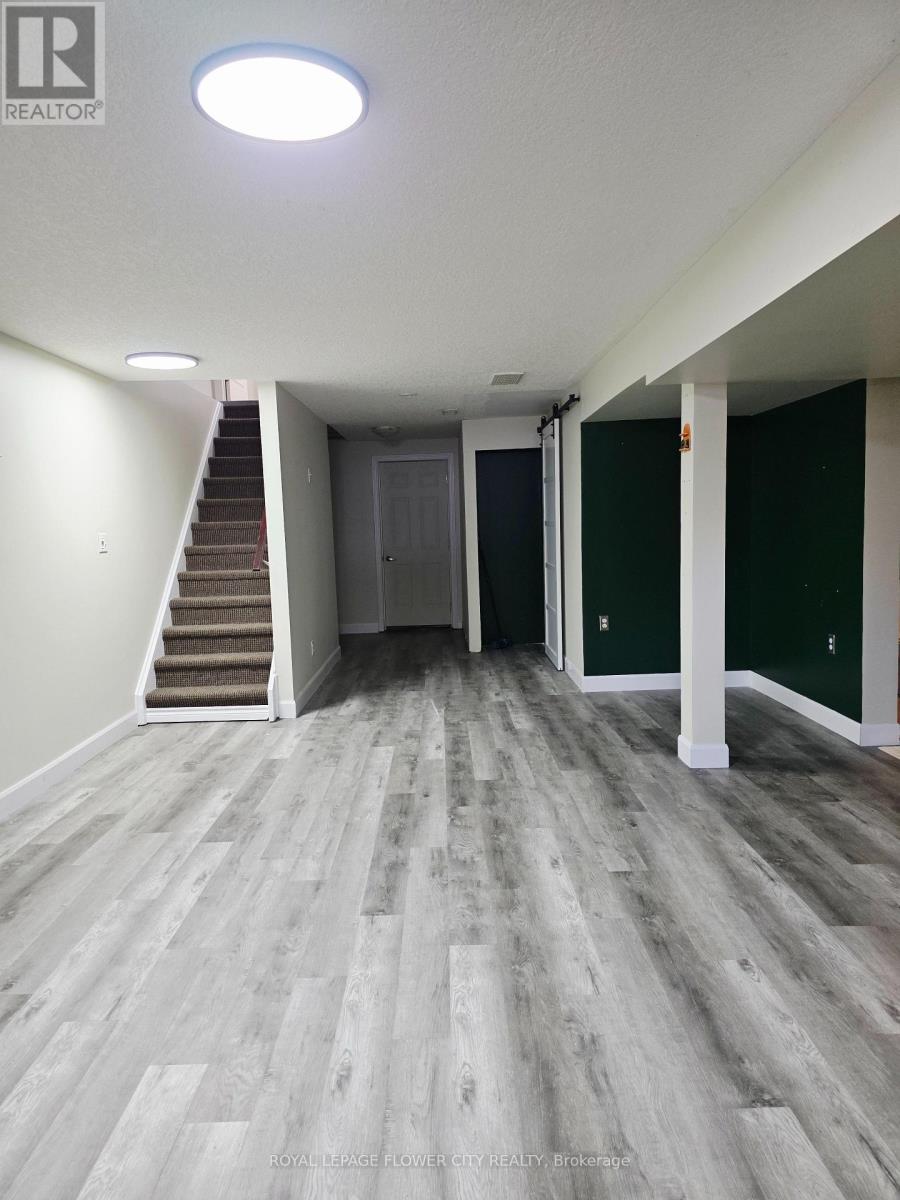 187 Huck Crescent W, Kitchener, Ontario  N2N 3P7 - Photo 23 - X12491664