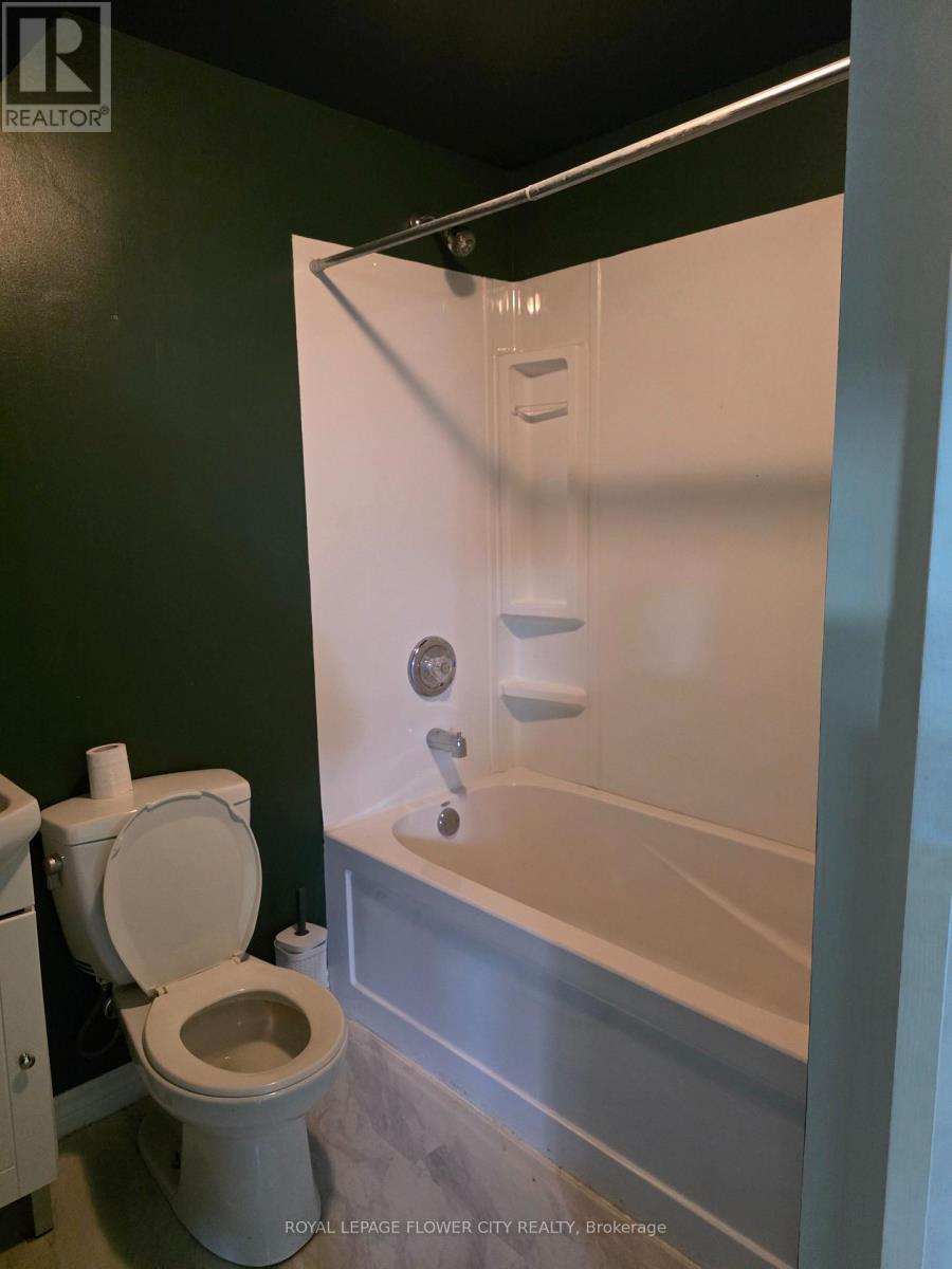 187 Huck Crescent W, Kitchener, Ontario  N2N 3P7 - Photo 44 - X12491664