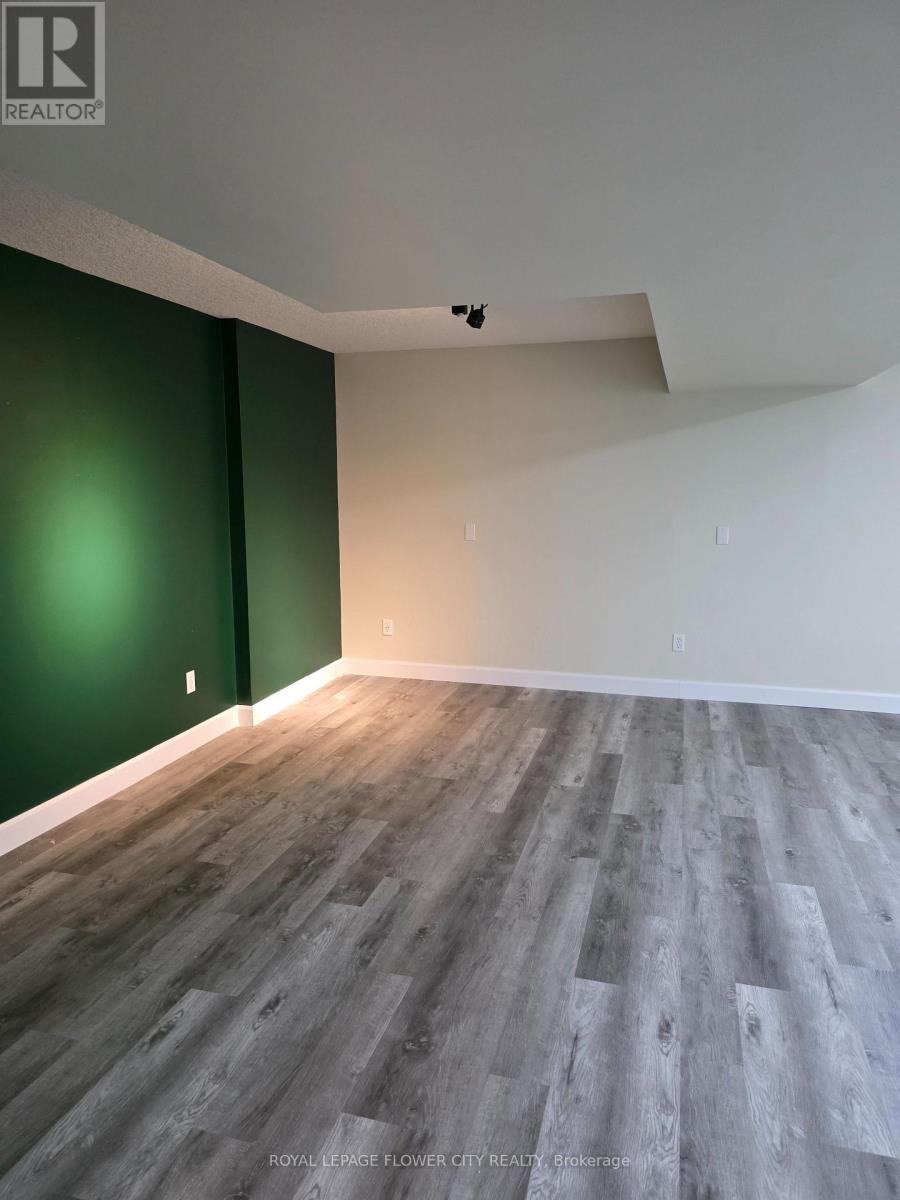 187 Huck Crescent W, Kitchener, Ontario  N2N 3P7 - Photo 43 - X12491664