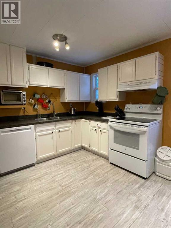 10307 102 Street, High Level, Alberta  T0H 1Z0 - Photo 11 - A2281427