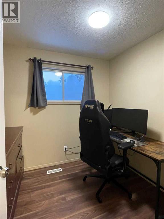 10307 102 Street, High Level, Alberta  T0H 1Z0 - Photo 17 - A2281427