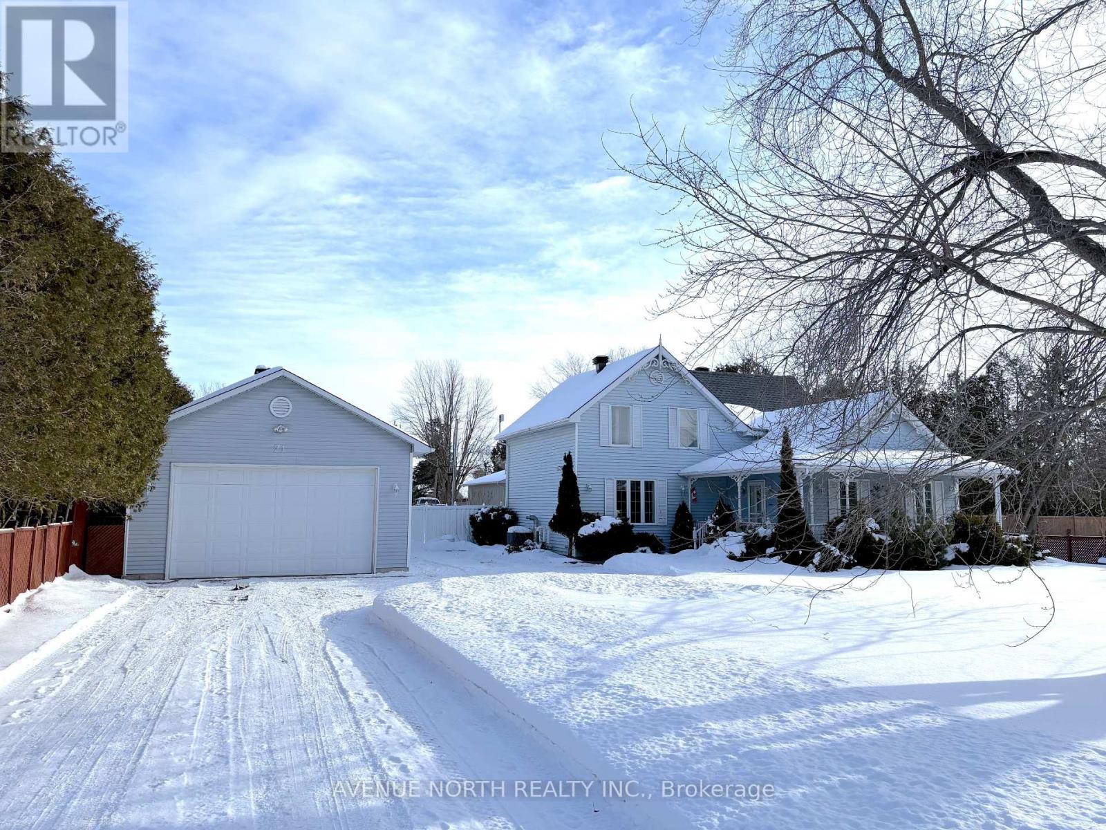 21 PILON STREET, Russell, Ontario