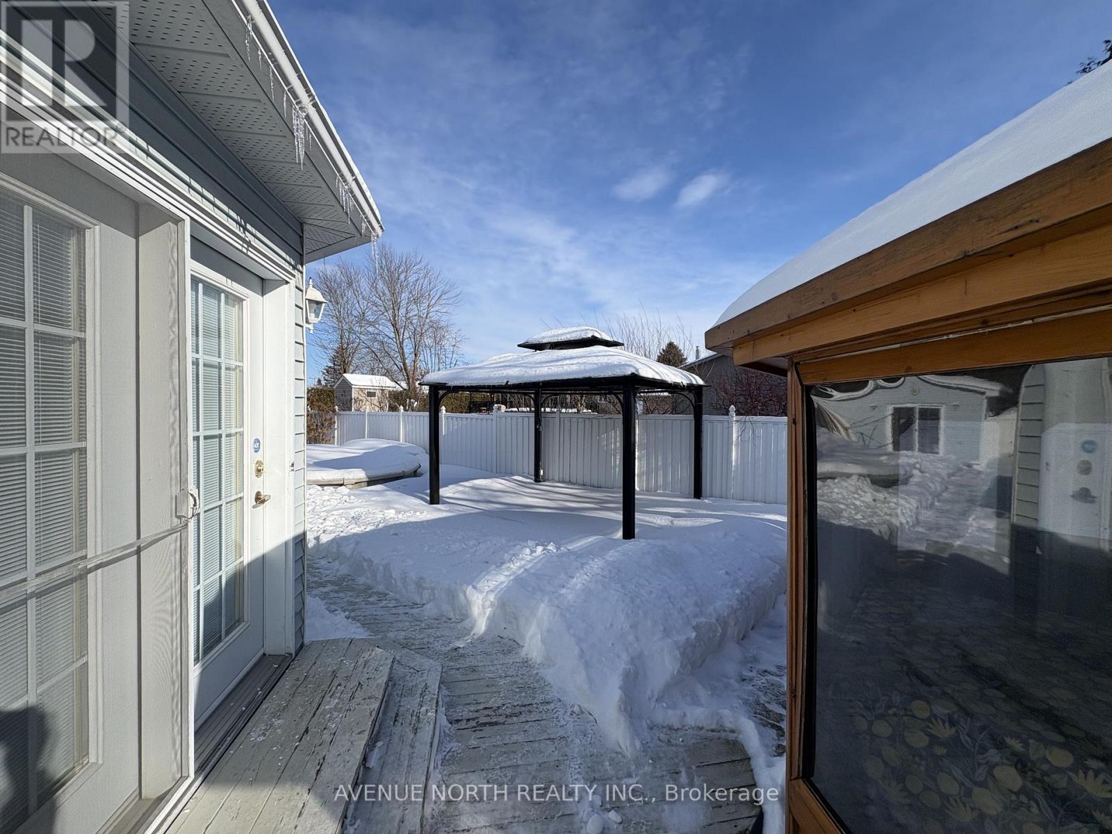 21 Pilon Street, Russell, Ontario  K0A 1W0 - Photo 27 - X12726480