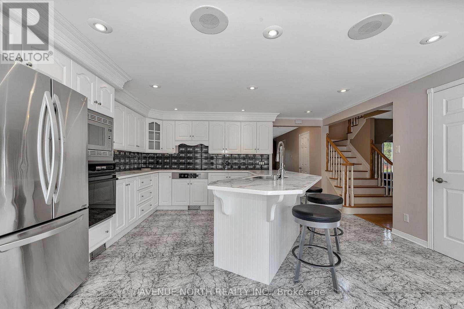 21 Pilon Street, Russell, Ontario  K0A 1W0 - Photo 6 - X12726480