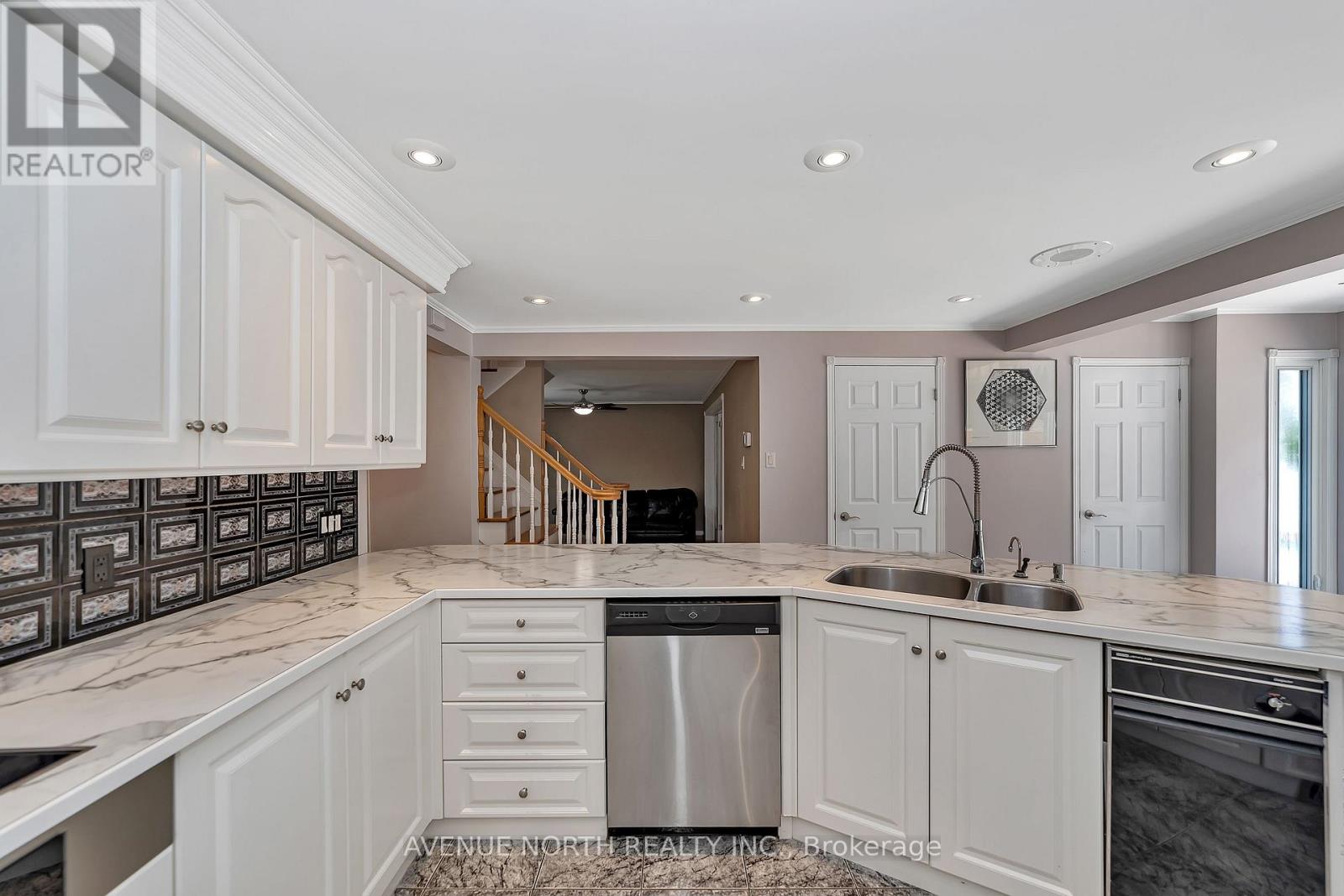 21 Pilon Street, Russell, Ontario  K0A 1W0 - Photo 8 - X12726480