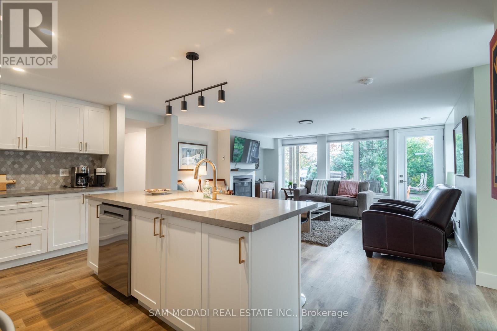 102 - 2 Tree Tops Lane, Huntsville, Ontario  P1H 0B8 - Photo 6 - X12724694