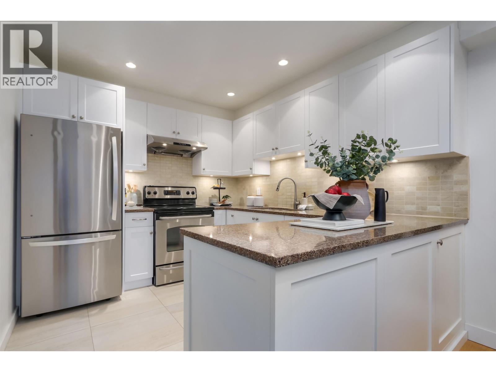 2564 W 6th Avenue, Vancouver, British Columbia  V6K 1W5 - Photo 13 - R3082782