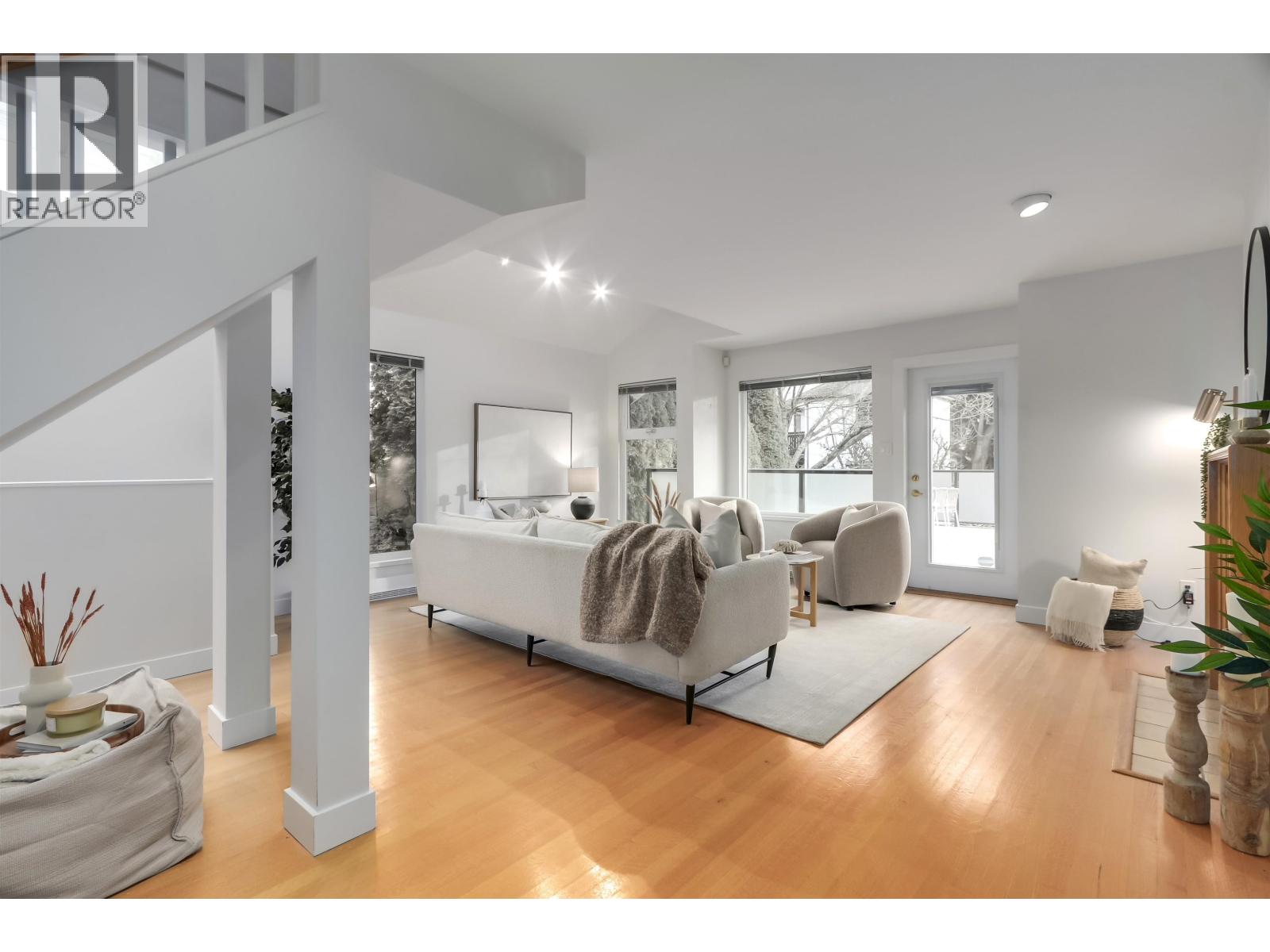 2564 W 6th Avenue, Vancouver, British Columbia  V6K 1W5 - Photo 3 - R3082782