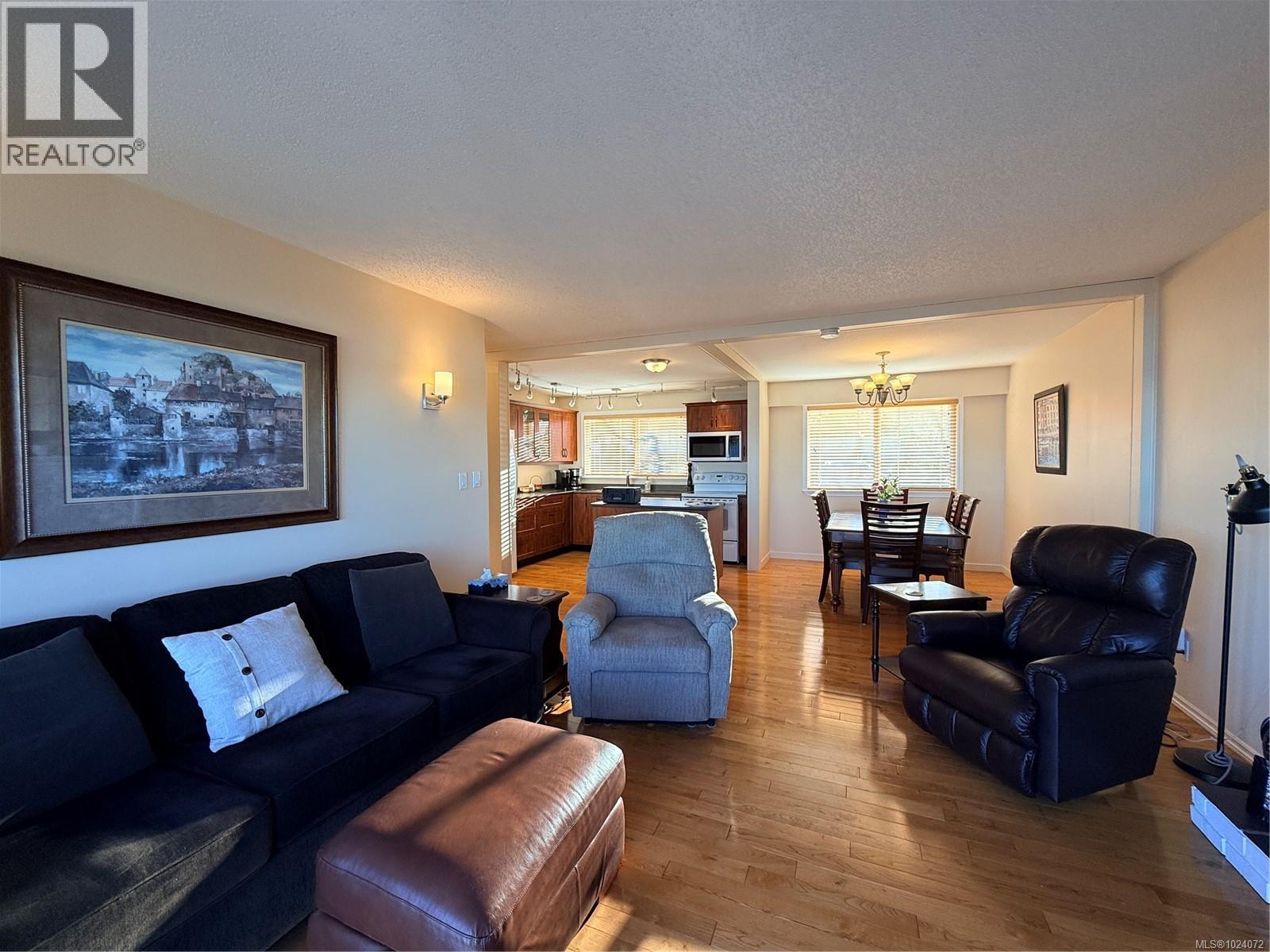 2524 Woodland Dr, Port Mcneill, British Columbia  V0N 2R0 - Photo 14 - 1024072