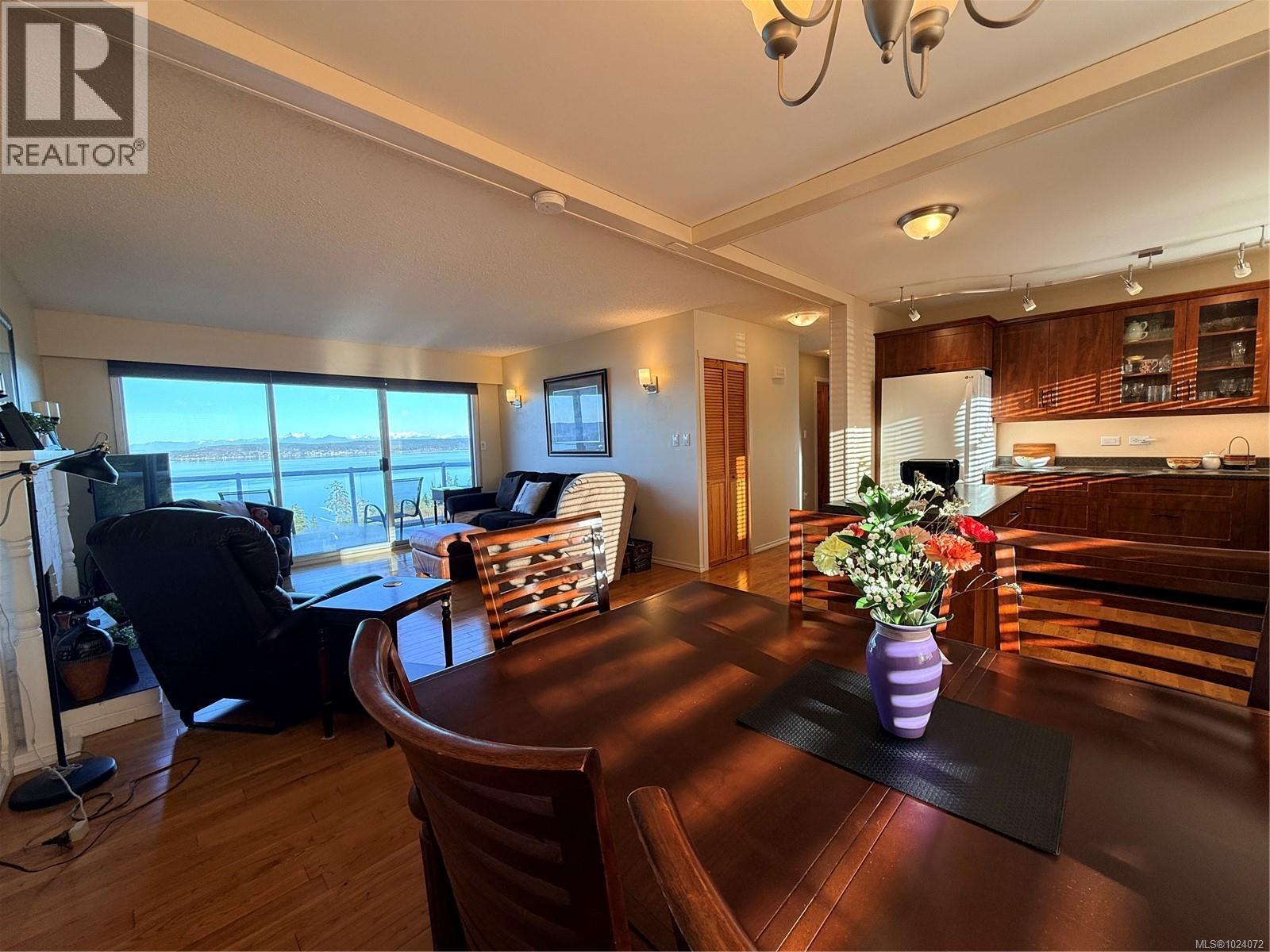 2524 Woodland Dr, Port Mcneill, British Columbia  V0N 2R0 - Photo 11 - 1024072