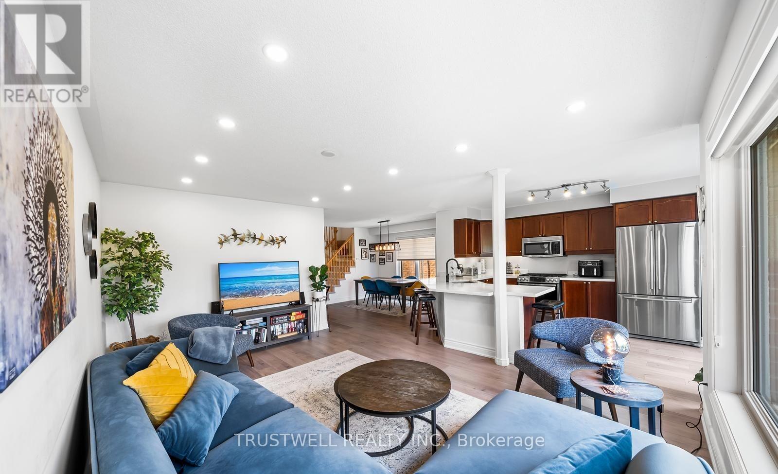 255 Chilcott Crescent, Newmarket, Ontario  L3X 3G7 - Photo 15 - N12726468