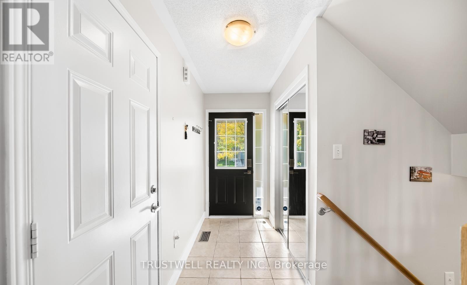 255 Chilcott Crescent, Newmarket, Ontario  L3X 3G7 - Photo 16 - N12726468