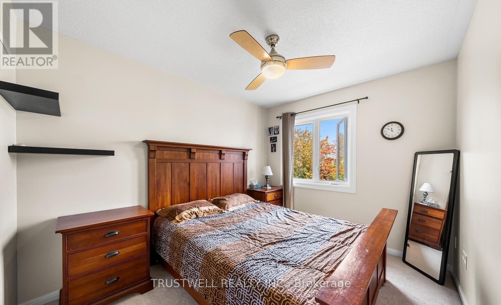 255 Chilcott Crescent, Newmarket, Ontario  L3X 3G7 - Photo 19 - N12726468