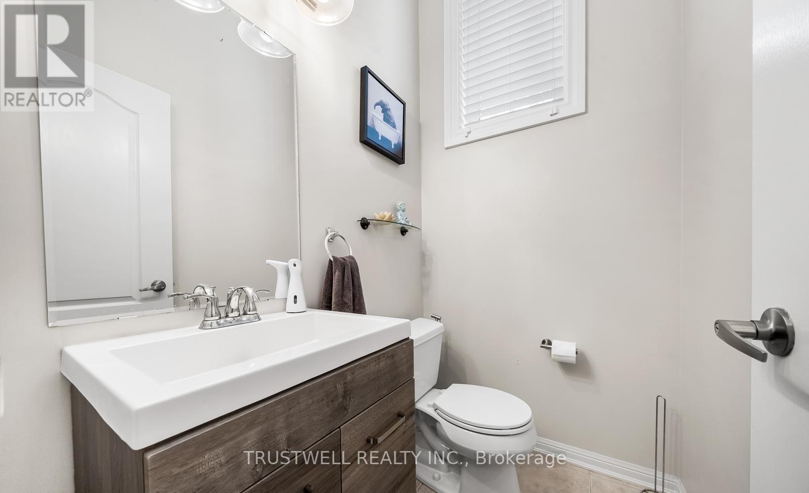 255 Chilcott Crescent, Newmarket, Ontario  L3X 3G7 - Photo 20 - N12726468