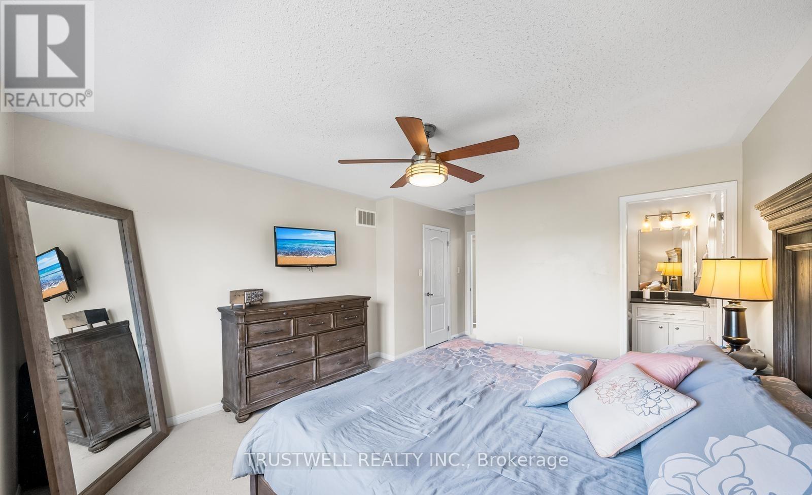 255 Chilcott Crescent, Newmarket, Ontario  L3X 3G7 - Photo 23 - N12726468