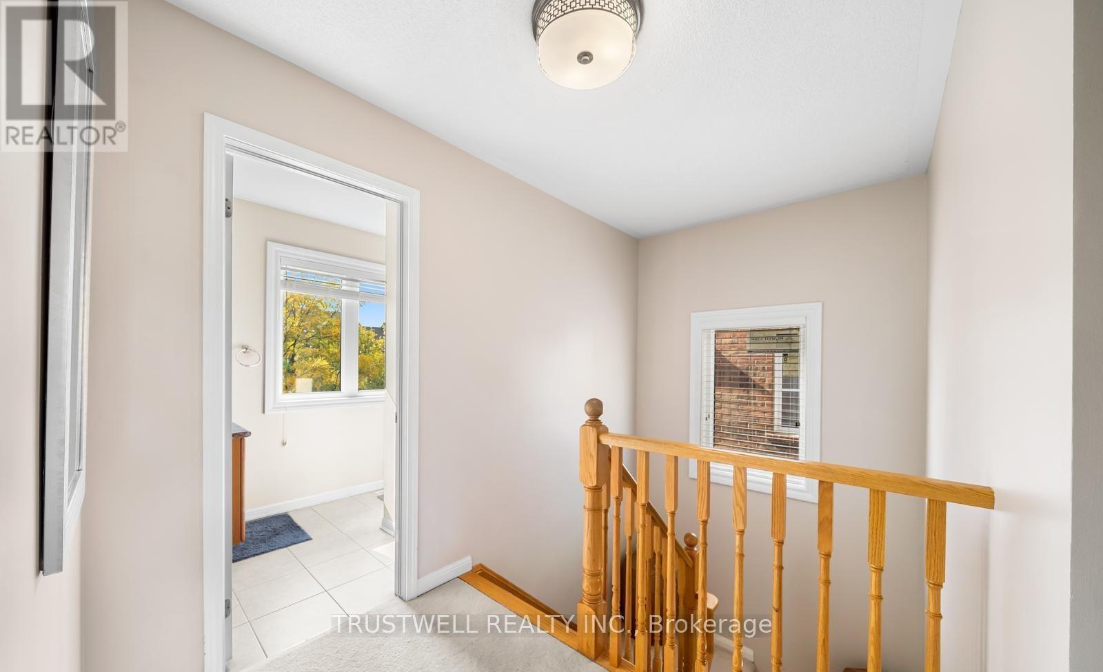 255 Chilcott Crescent, Newmarket, Ontario  L3X 3G7 - Photo 25 - N12726468