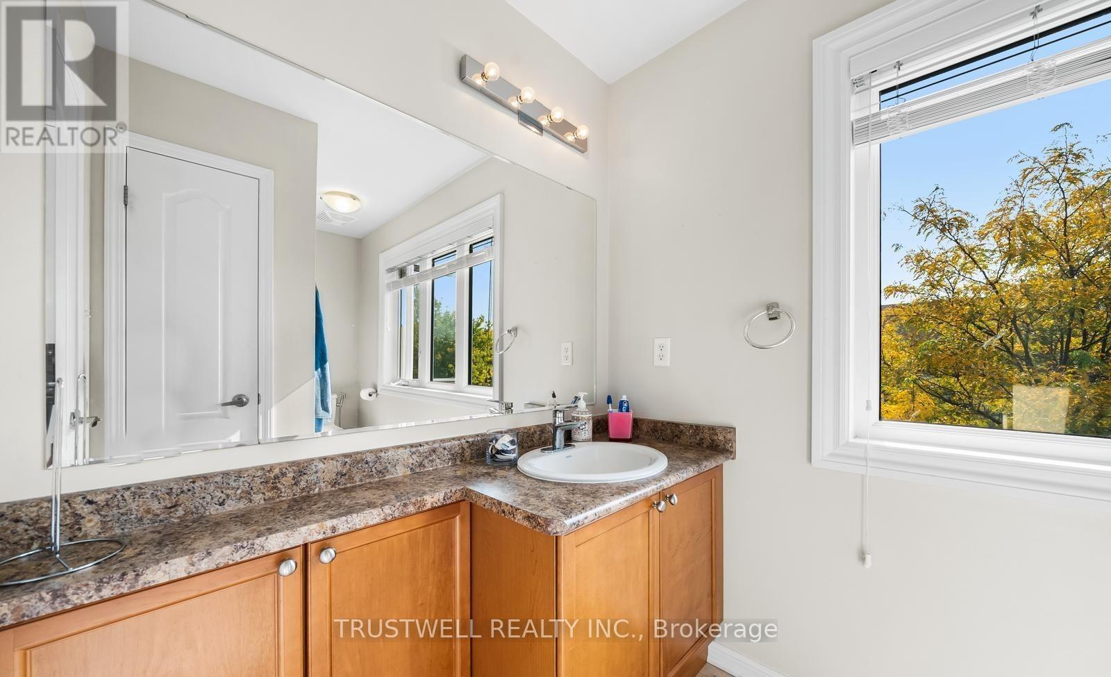 255 Chilcott Crescent, Newmarket, Ontario  L3X 3G7 - Photo 28 - N12726468