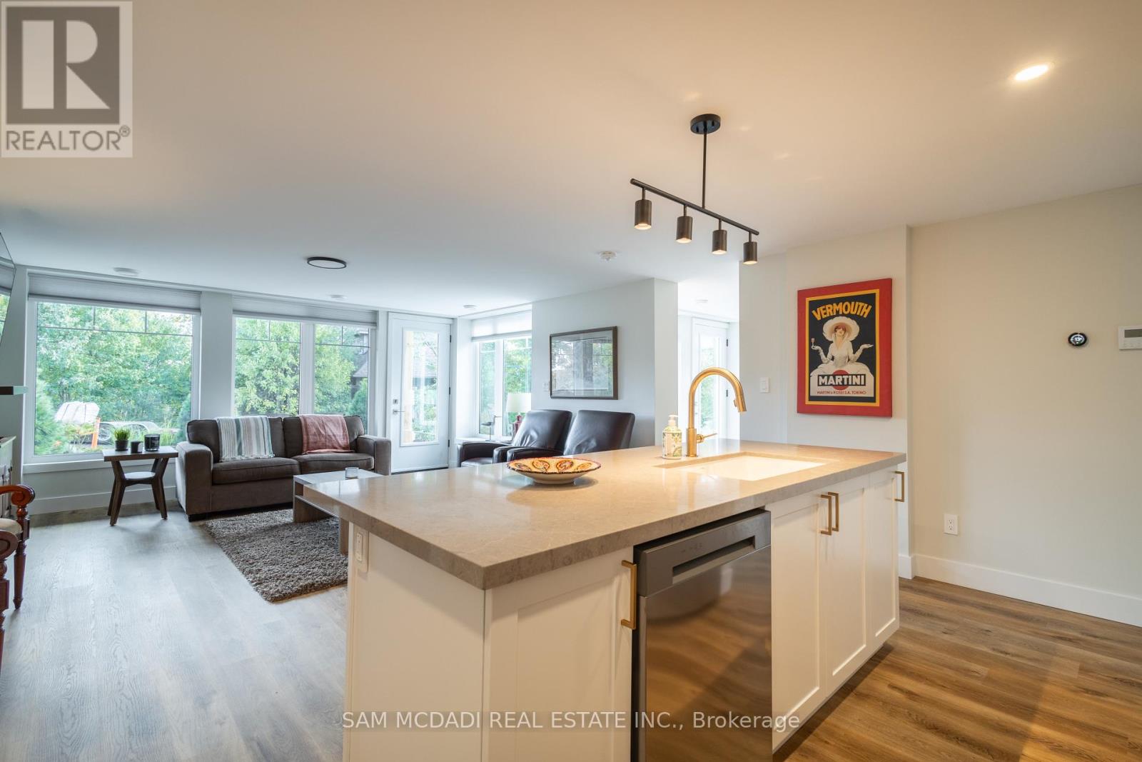 102 - 2 Tree Tops Lane, Huntsville, Ontario  P1H 0B8 - Photo 10 - X12724882