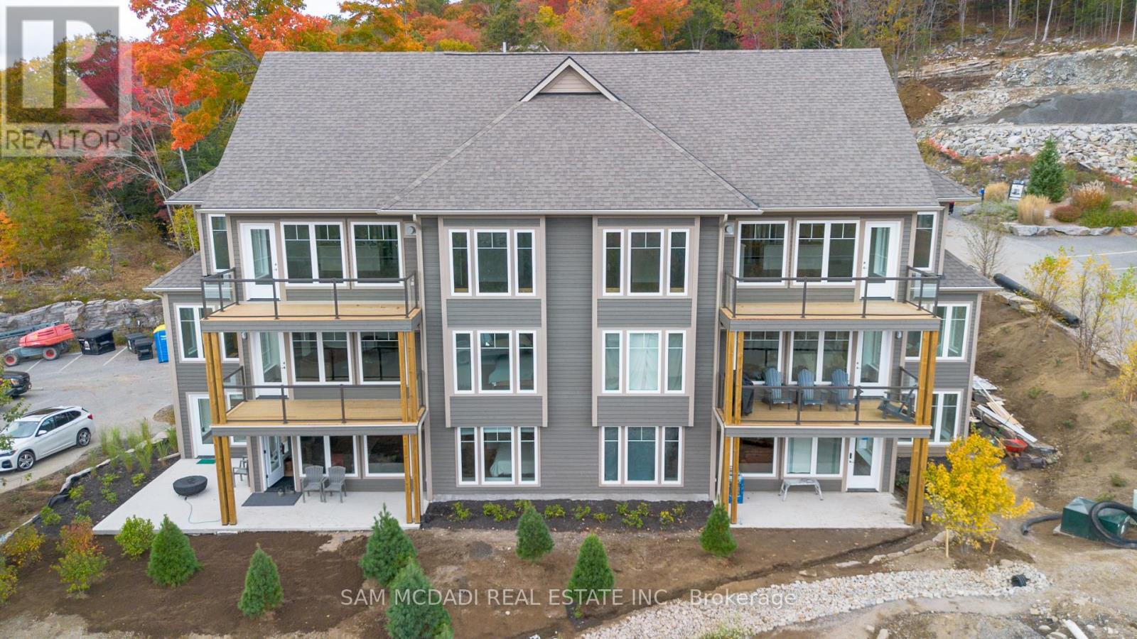 102 - 2 Tree Tops Lane, Huntsville, Ontario  P1H 0B8 - Photo 2 - X12724882