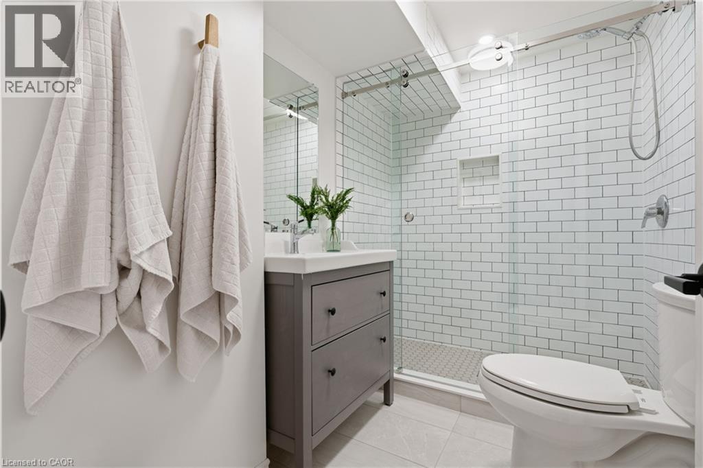 121 Moss Place, Guelph, Ontario  N1G 4V4 - Photo 16 - 40800718