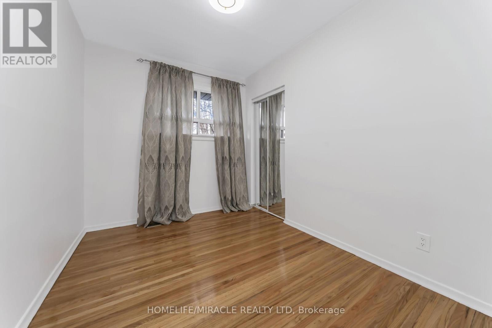 149 Wincott Drive, Toronto, Ontario  M9R 2P9 - Photo 20 - W12726462