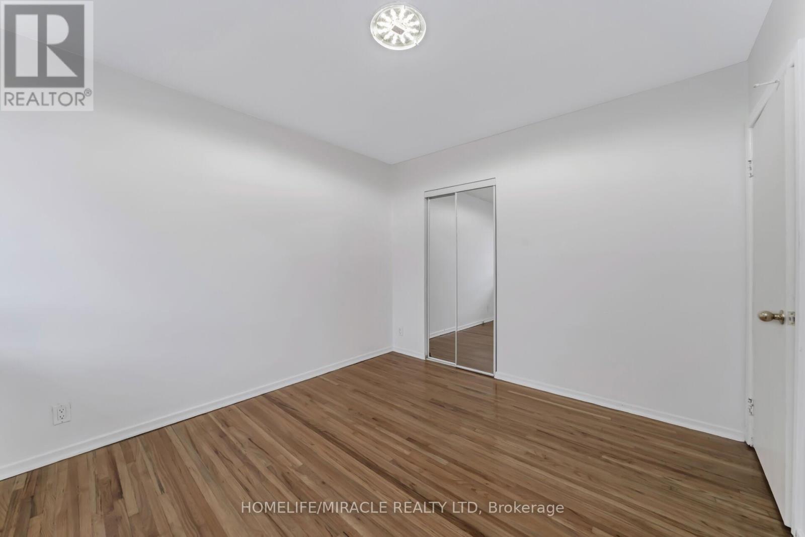 149 Wincott Drive, Toronto, Ontario  M9R 2P9 - Photo 22 - W12726462