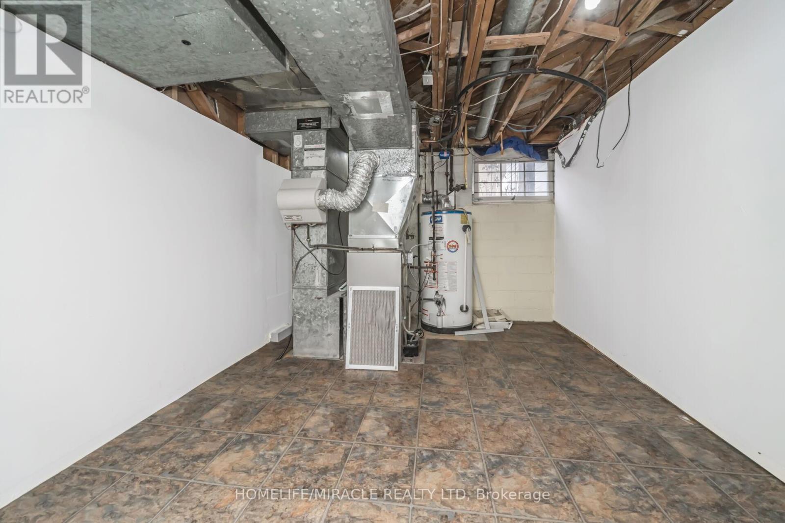 149 Wincott Drive, Toronto, Ontario  M9R 2P9 - Photo 32 - W12726462