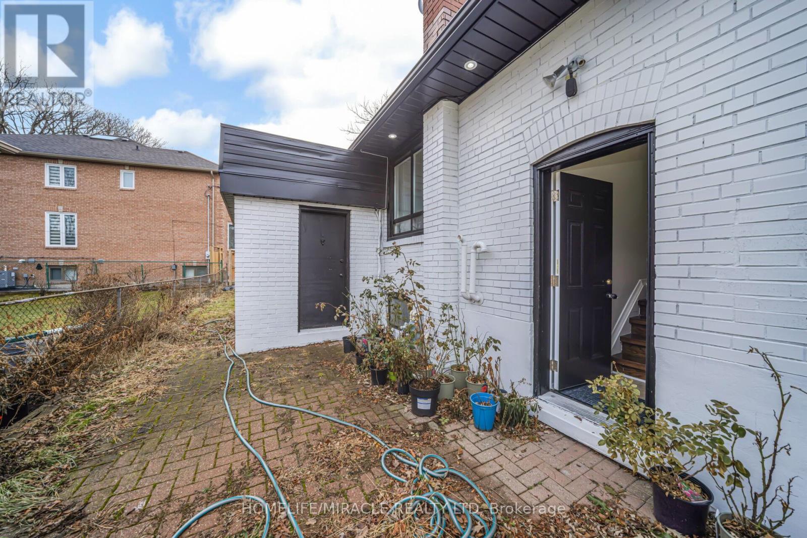 149 Wincott Drive, Toronto, Ontario  M9R 2P9 - Photo 37 - W12726462