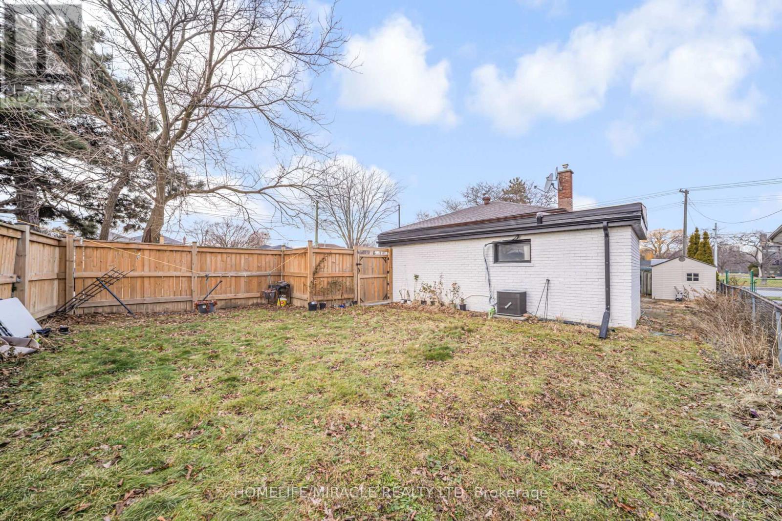 149 Wincott Drive, Toronto, Ontario  M9R 2P9 - Photo 40 - W12726462