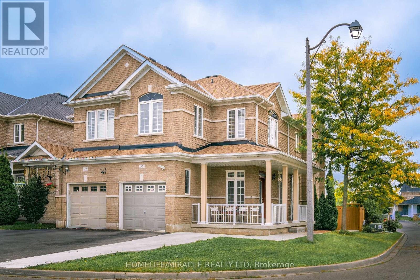 37 Calm Waters Crescent, Brampton, Ontario  L6V 4R9 - Photo 1 - W12726472