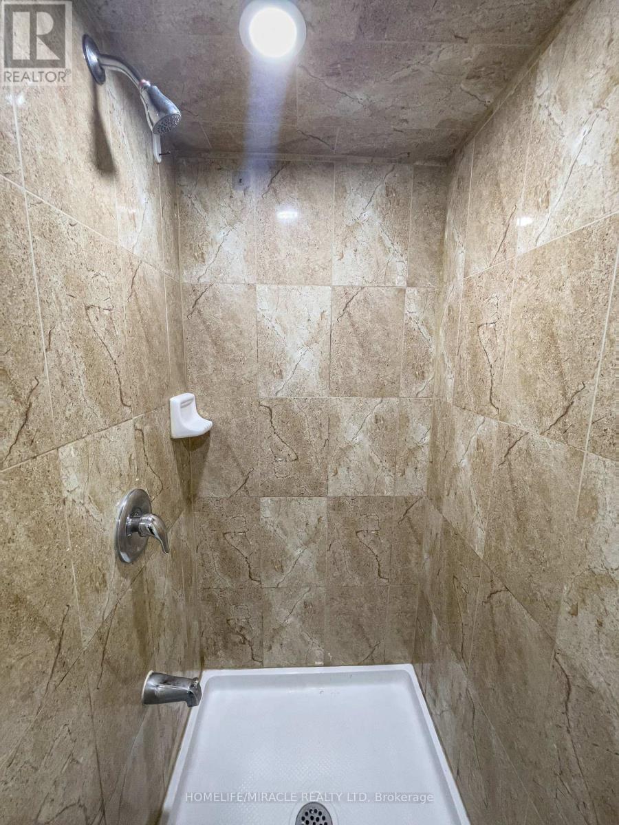 37 Calm Waters Crescent, Brampton, Ontario  L6V 4R9 - Photo 23 - W12726472