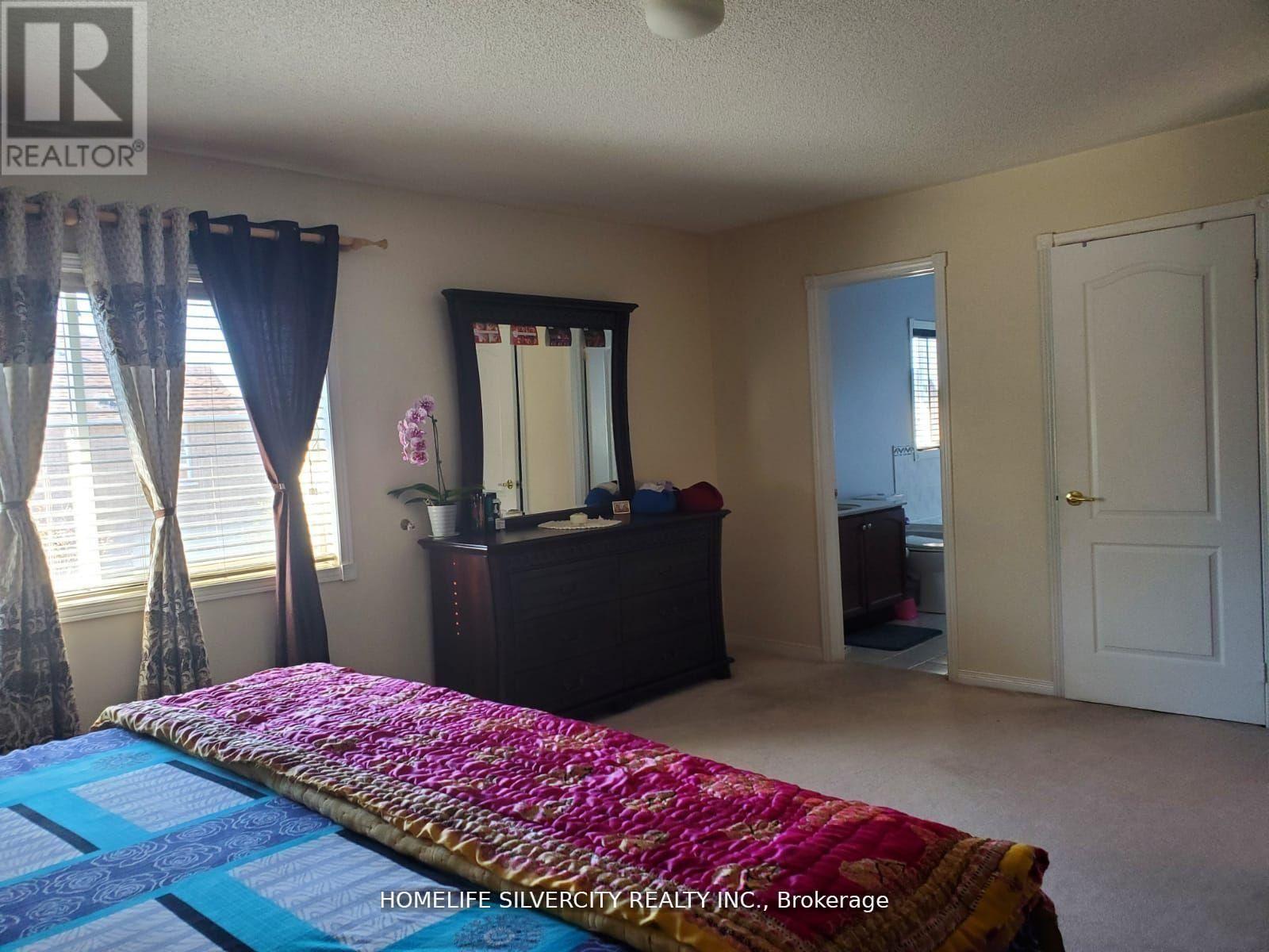 30 Sheepberry Terrace, Brampton, Ontario  L7A 2B6 - Photo 9 - W12726478