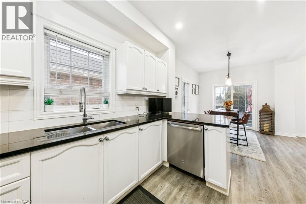 1085 Harrogate Drive Unit# 31, Ancaster, Ontario  L9K 1R2 - Photo 13 - 40799210