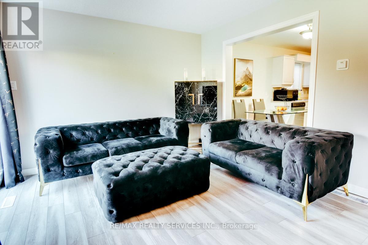 21 Faith Boulevard, St. Thomas, Ontario  N5R 6L3 - Photo 12 - X12726476